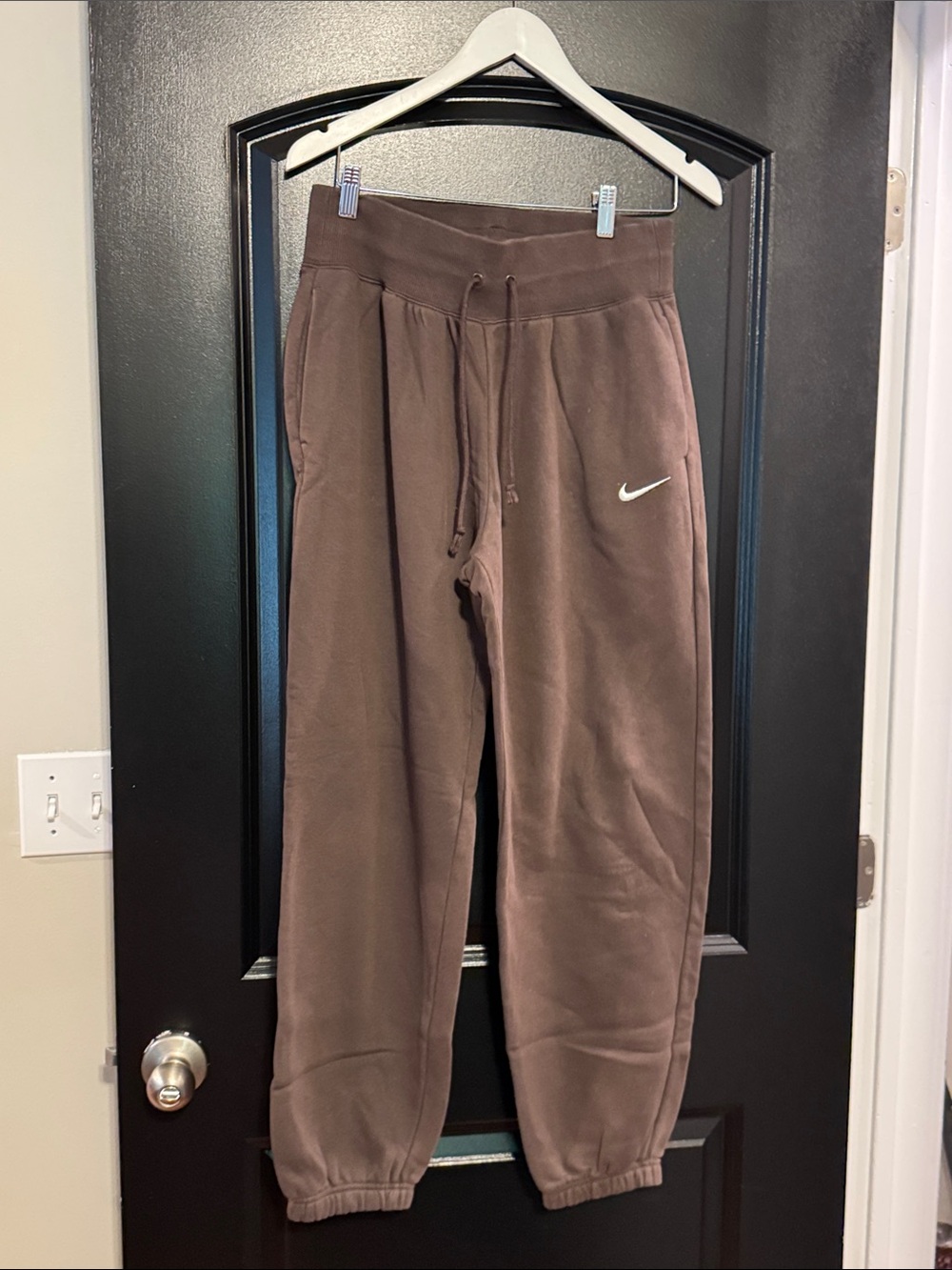 Nike Brown Women’s Drawstring Fleece Joggers